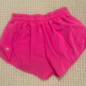 Lulu Lemon Women’s size 4 running short, 2 inch